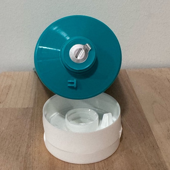 NWT Selfless by Haram Gel Cleanser - Picture 4 of 4